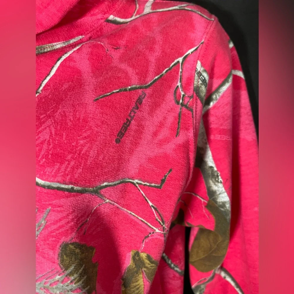 RealTree Hot Pink Cameo hoodie 🥵 - Picture 5 of 7